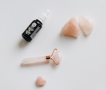 Can You Use Moisturizer Instead Of Oil With Gua Sha